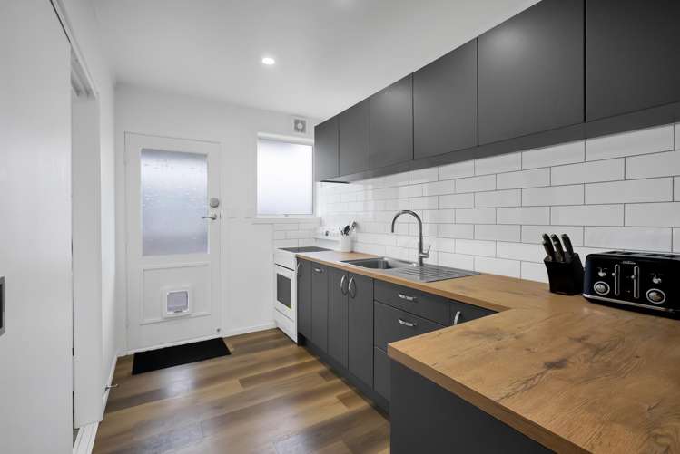 3b Bideford Street Brooklands_3