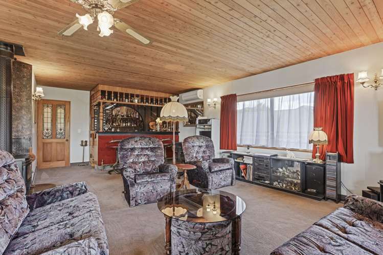 80 Regency Crescent Redwood_10