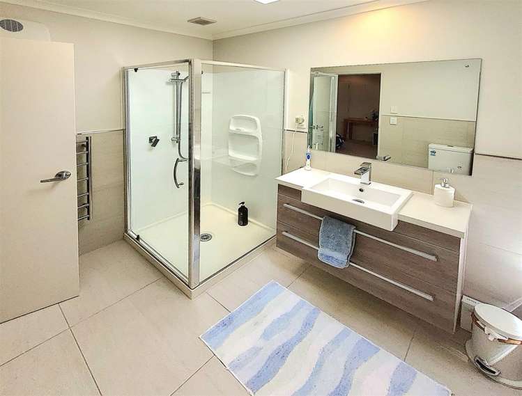 45 Costa Viva Crescent Karaka_9