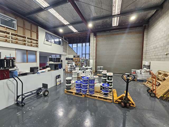 Unit A/9 Anvil Road Silverdale_1