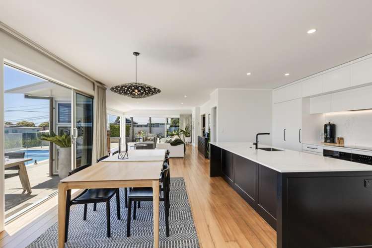 24 Nobs Line Strandon_16