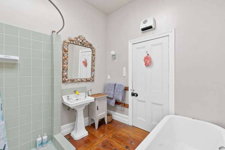 615 Worcester Street Linwood_11