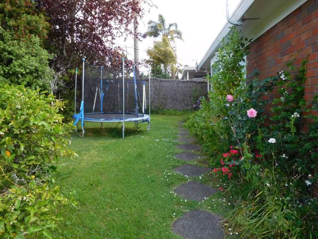 1/121 Shakespeare Road Milford_3