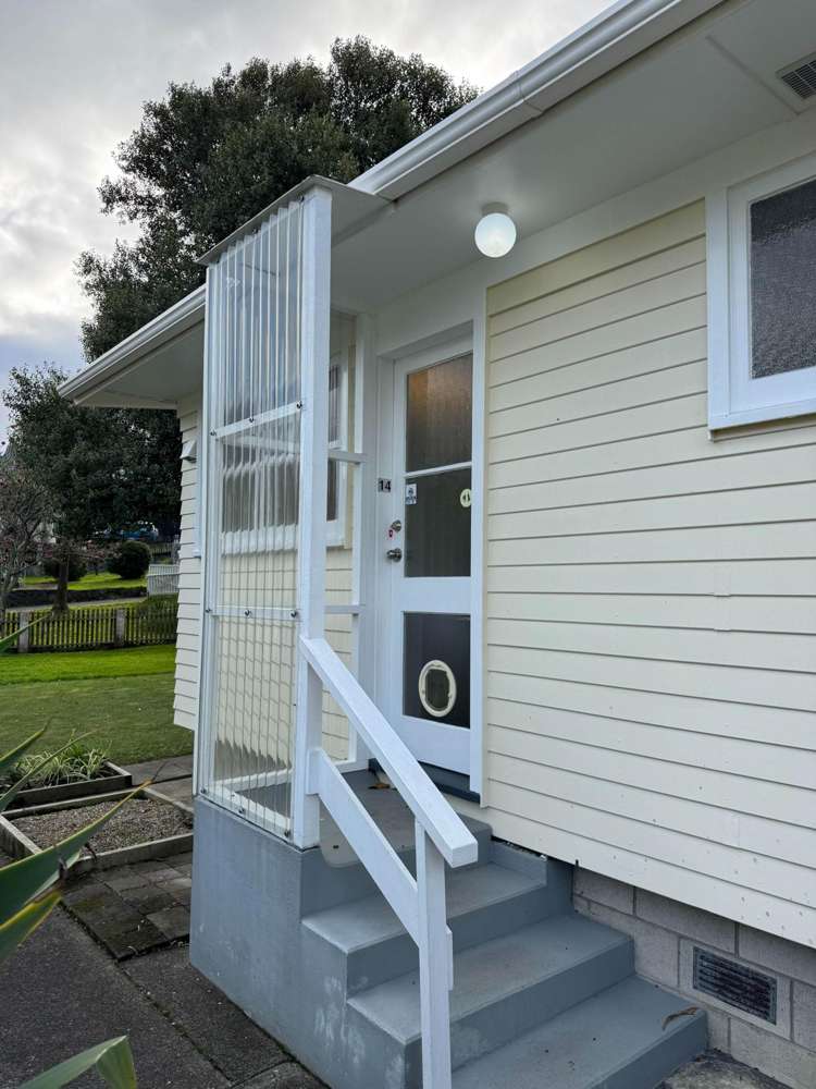 14/24 Bardia Street Belmont_2