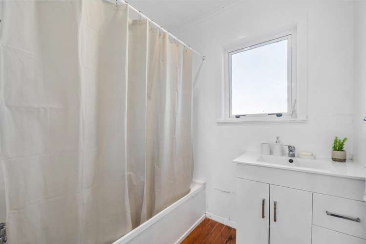 4 Allan Street Glenholme_13