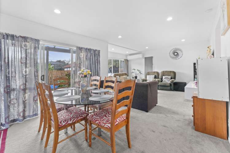2/11 Marr Road_2