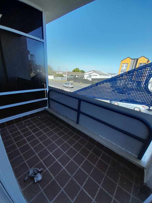 B1/129 Onewa Road Northcote_2