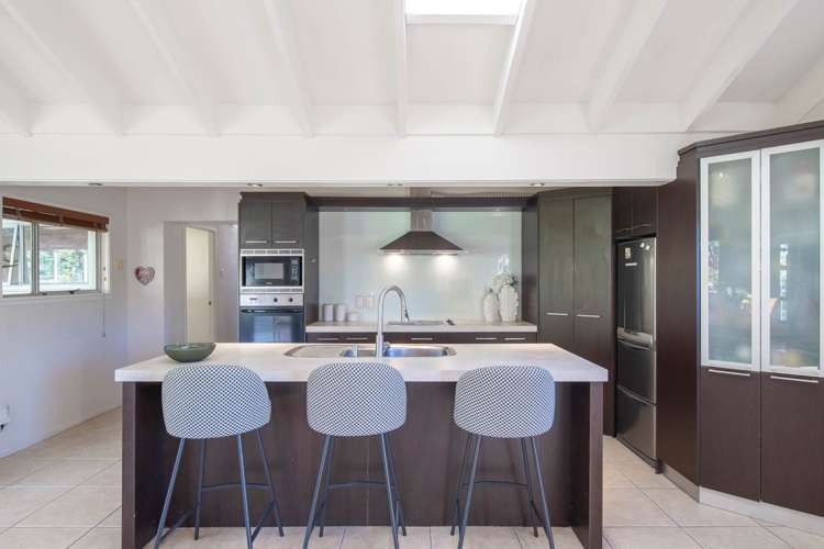 29 Colmar Road Mellons Bay_3