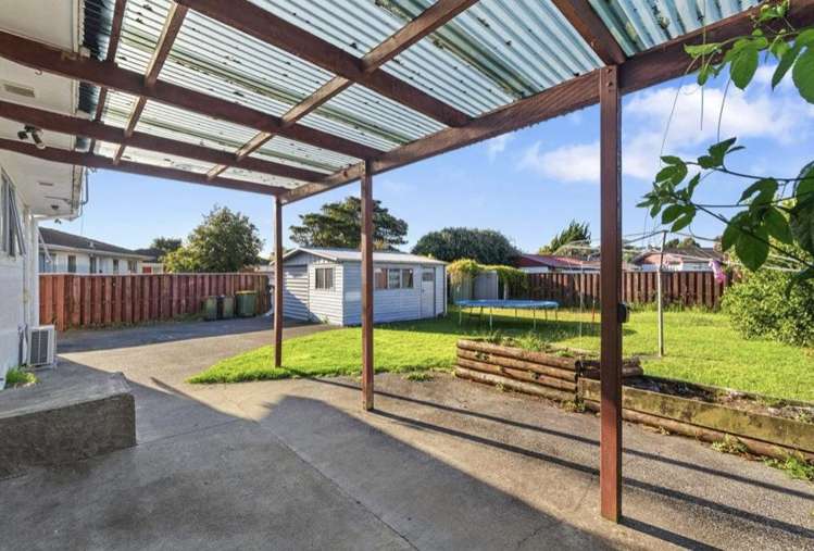 64 Sunlands Drive Manurewa_35
