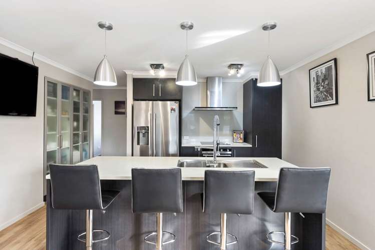 7 Duke Street Riverhead_3