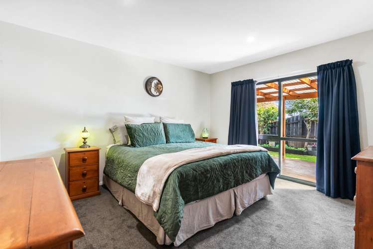 88 McRobbie Road Kingseat_11