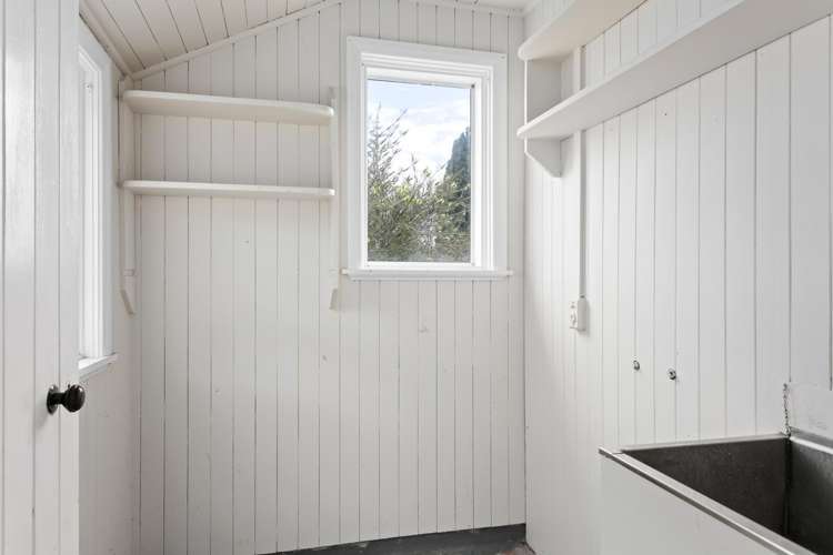 586 Gladstone Road Te Hapara_13