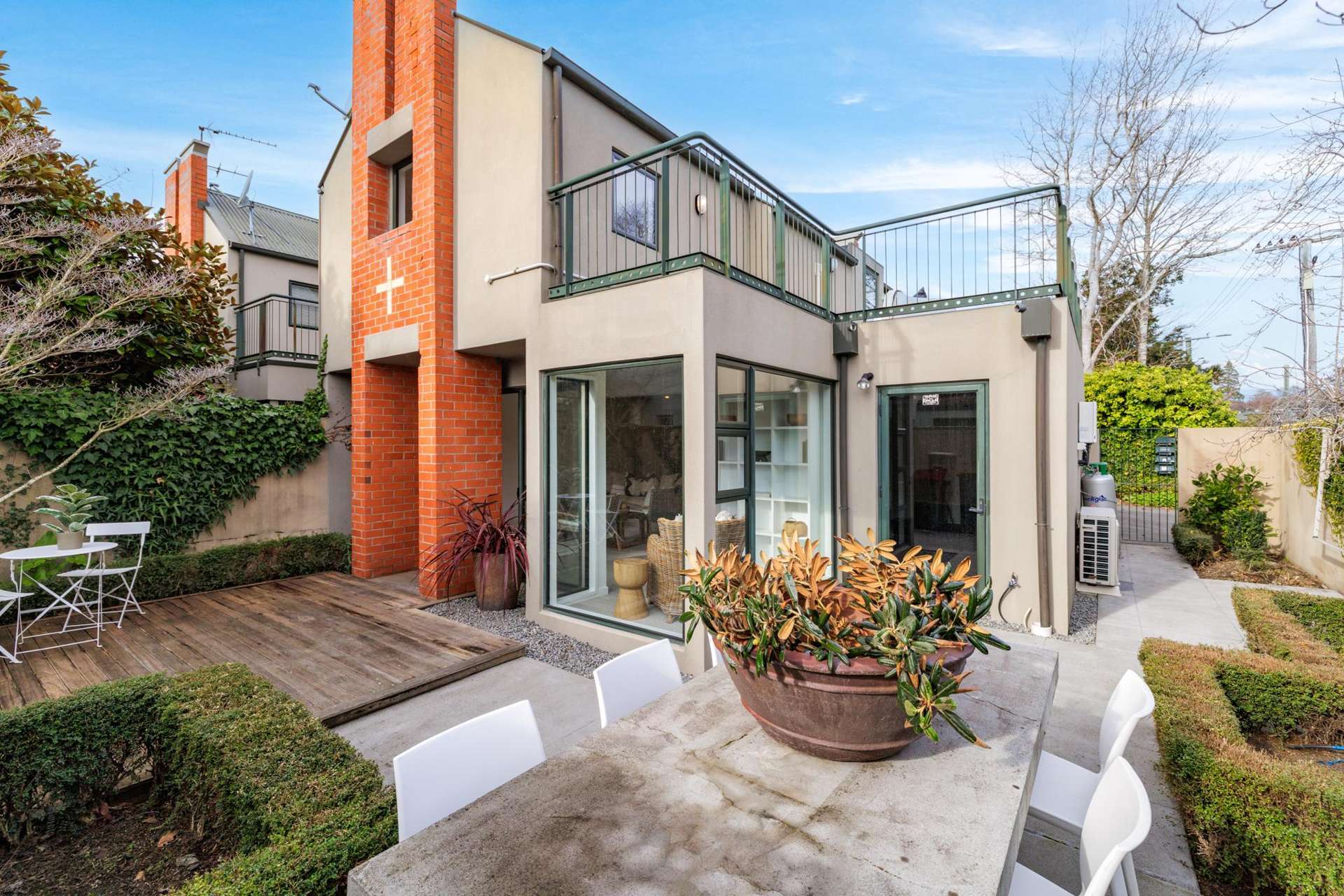 1/56 Hewitts Road Merivale - Christchurch City_0