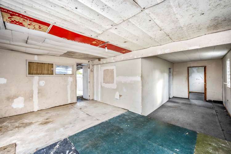 13 Julian Place Otara_16