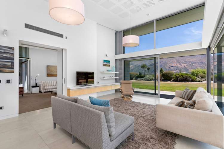 311 Beacon Point Road Wanaka_17