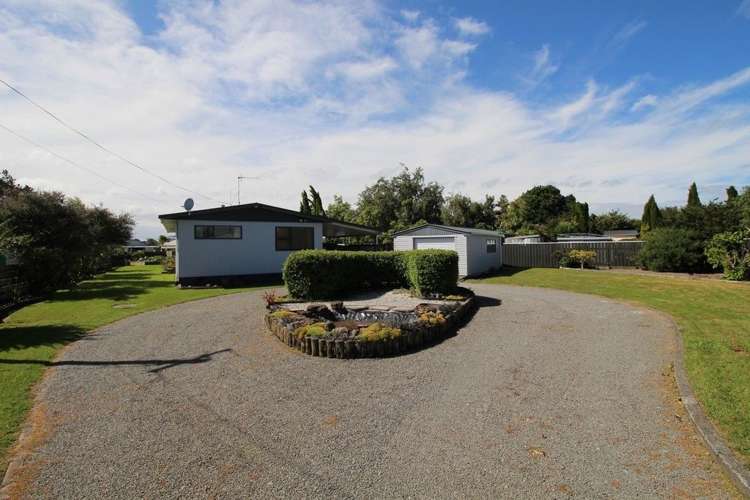 16a Flower Street Bulls_6