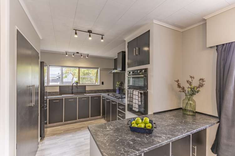 243 Flaxmere Avenue Flaxmere_1