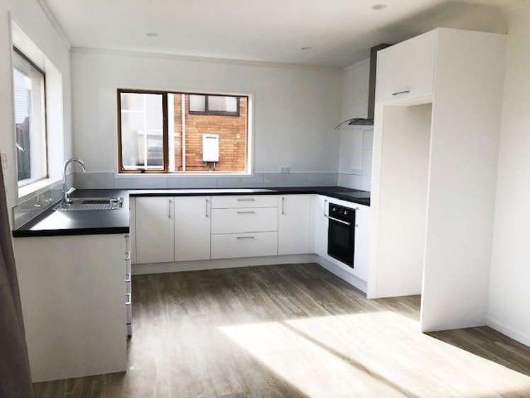 2/41 Francis Street Hauraki_1