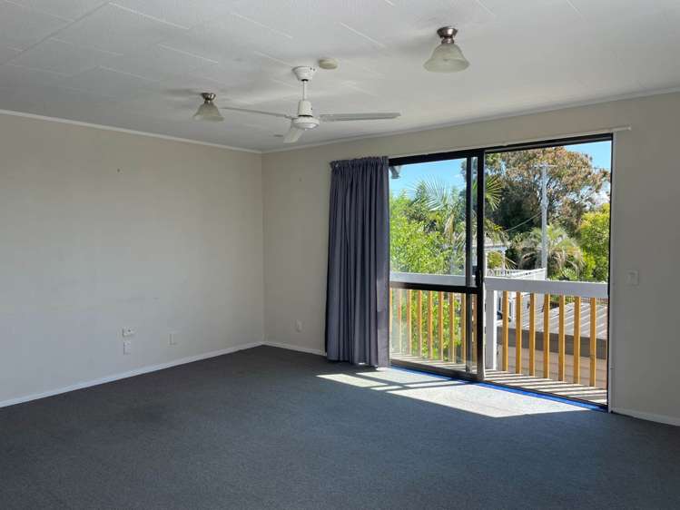7 Cornel Circle Snells Beach_1