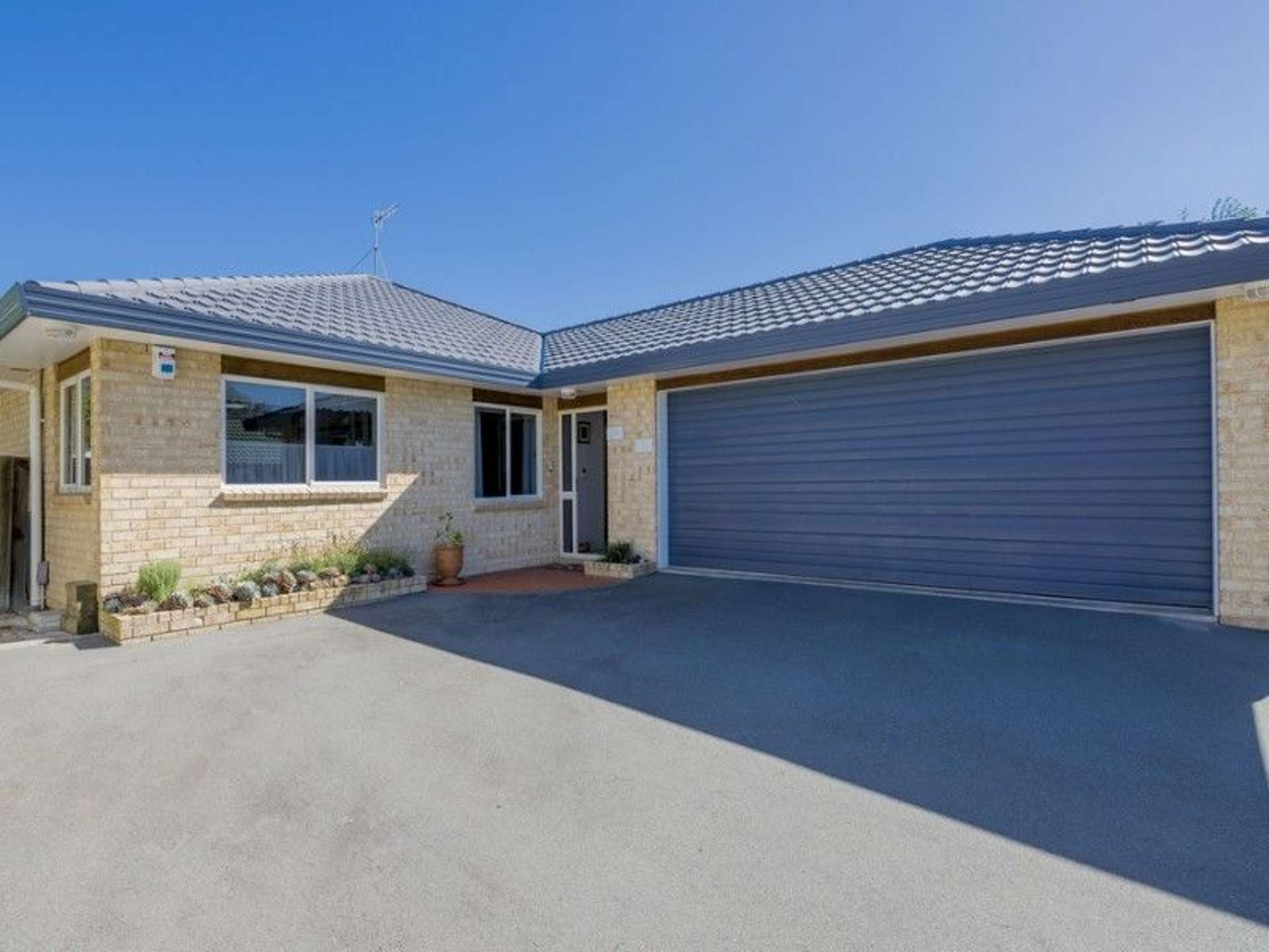 10 Sweetman Avenue Paraparaumu Beach_0