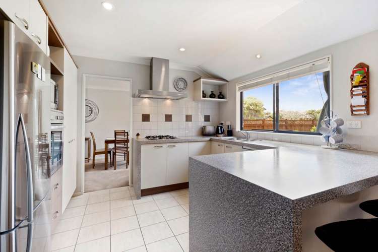 2 Bellshill Close Wattle Downs_6