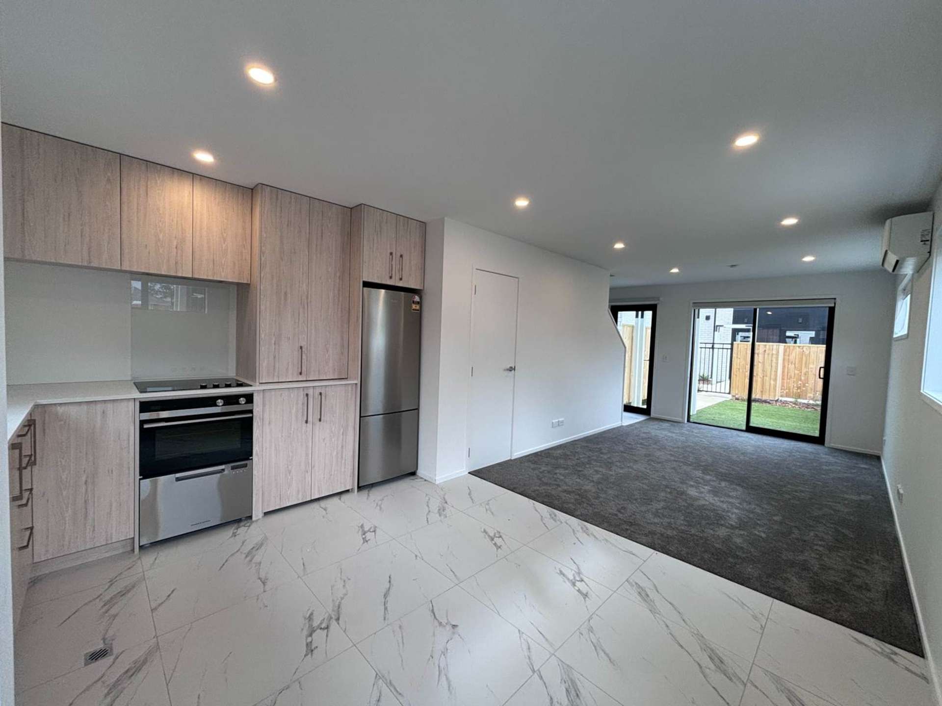 13/23 Awaroa Road Sunnyvale_0