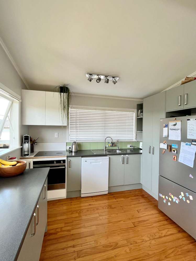 8 Pooks Road Ranui_6