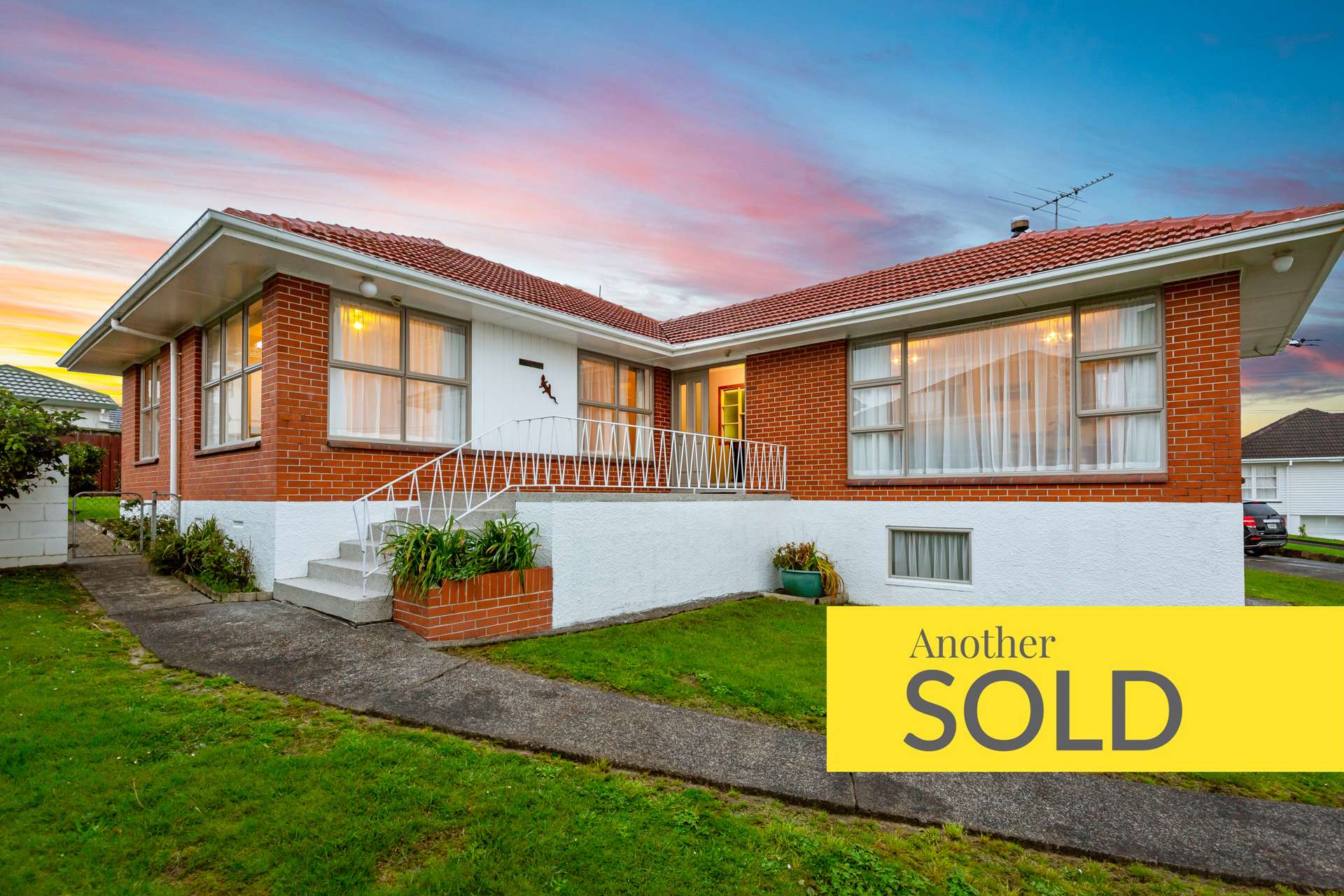 8 Sally Crescent Mount Roskill_0