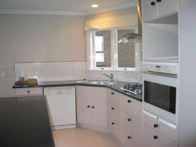 6 Mount Saint John Avenue Epsom_4