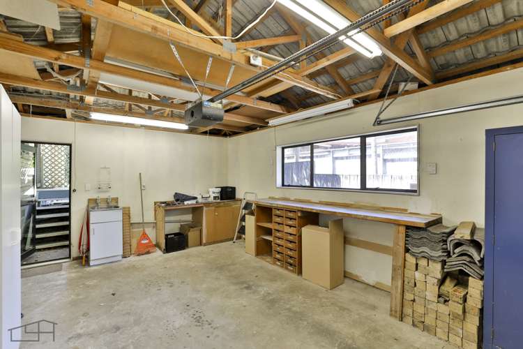 11 Woodfern Crescent Titirangi_21