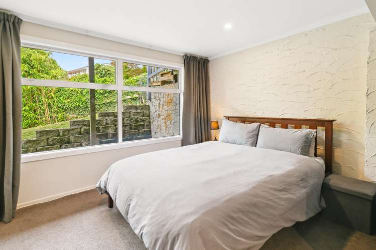 36 Lynda Avenue Paparangi_9