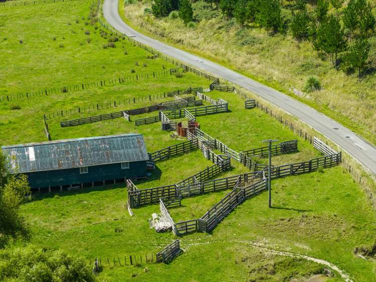 285 Waiomoko Road Whangara_36