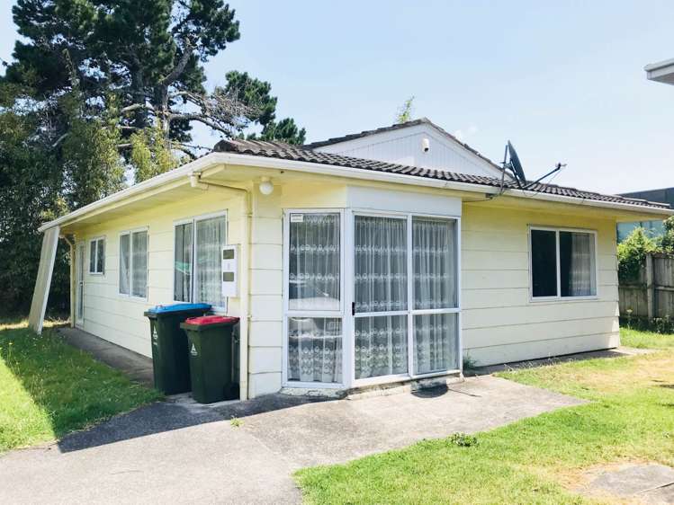 2/49 Ferndale Road_0