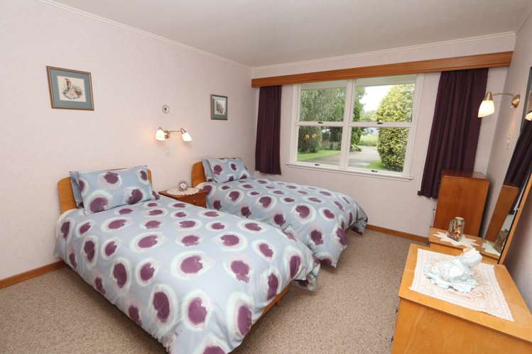 170 Racecourse Road Allenton_11