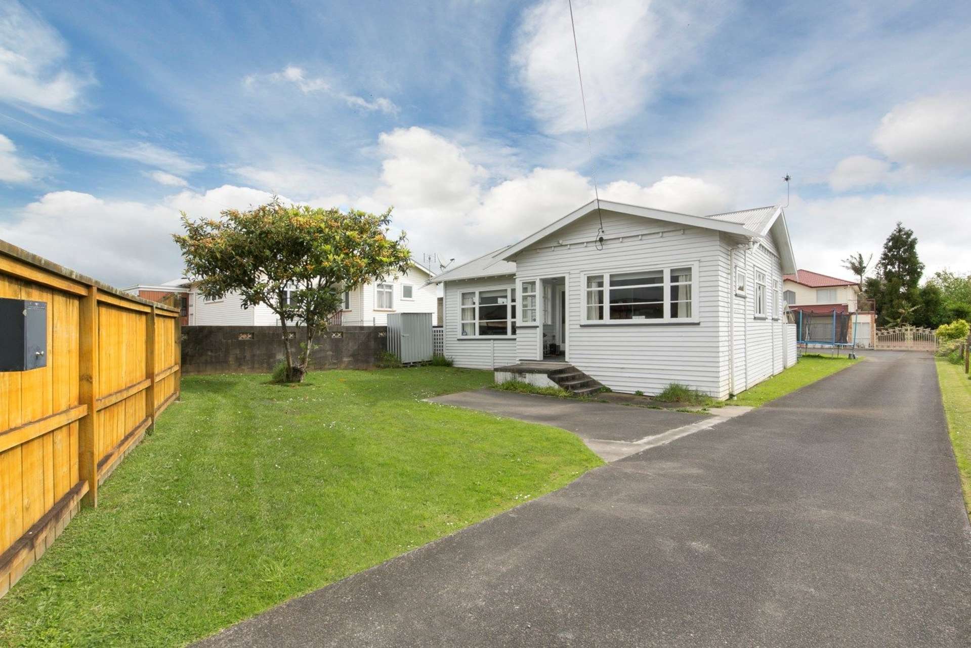 2 Wattle Street New Lynn_0