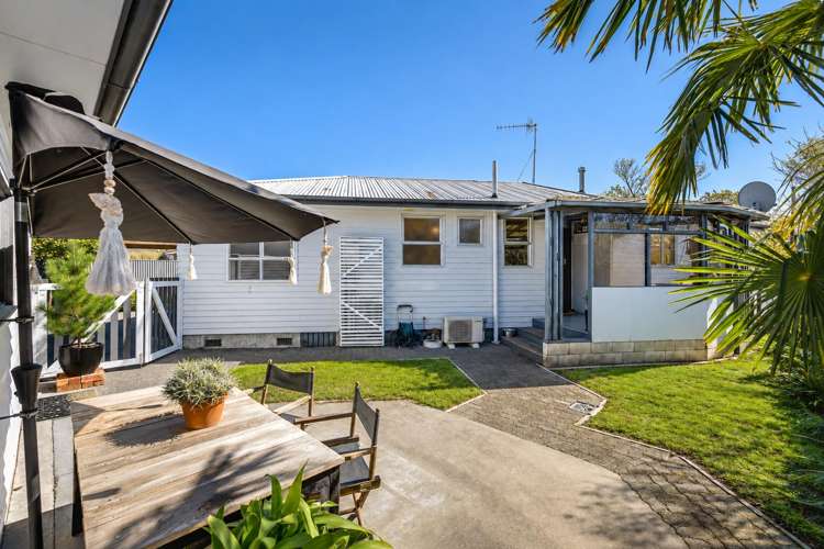 8 Brown Street Taradale_20
