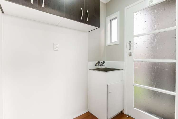 1/1 Dalwhinnie Parade Highland Park_11