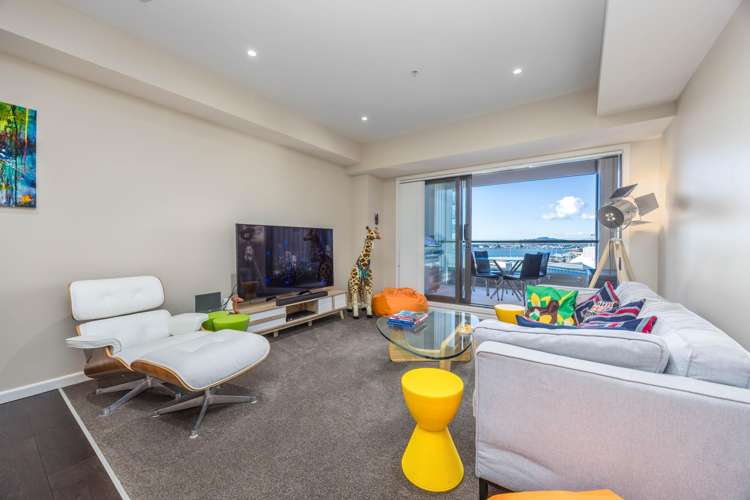 1017/41 Beach Road_2