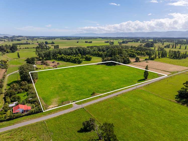 2 Kaitara Park Lane Morison Bush_1