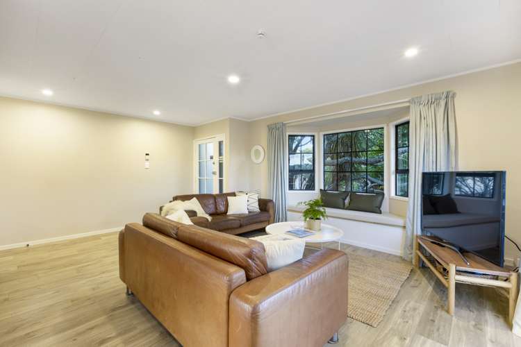 54 Solar Road Glen Eden_6