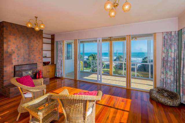 63 Ames Street Paekakariki_2