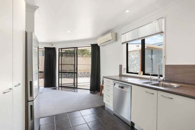 69 Sylvan Crescent Te Atatu South_36