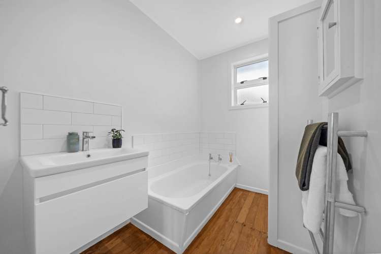 1602A Great North Road Waterview_14