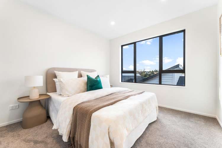 6&7/45 Smythe Road Henderson_10