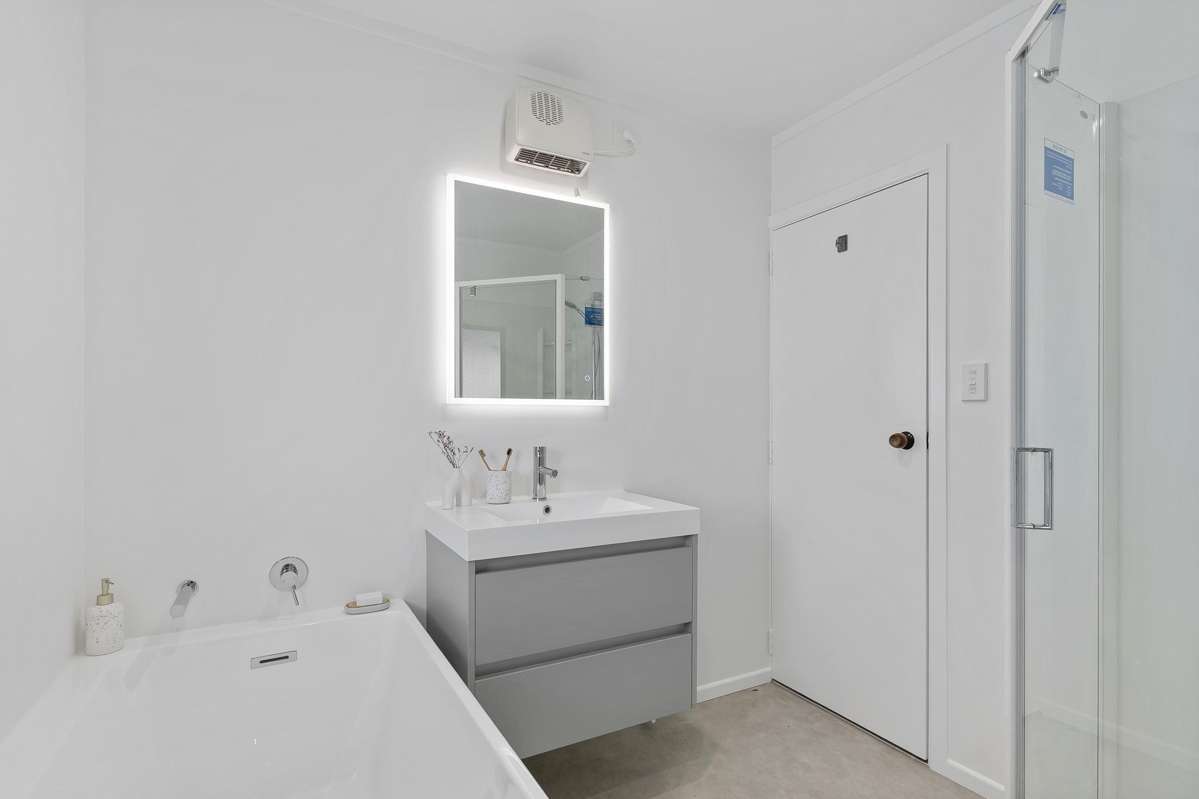 2/231 Birkdale Road_5