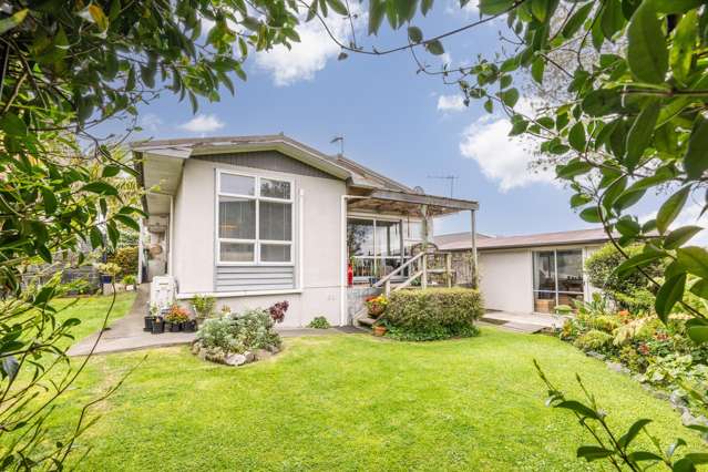 Village Doorstep, Spacious Garden Unit