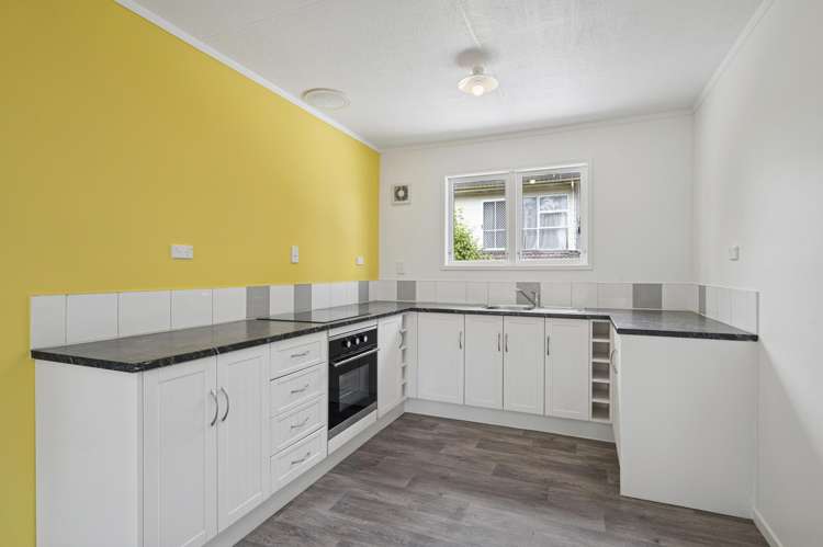 44 Joanne Crescent Pukehangi_6