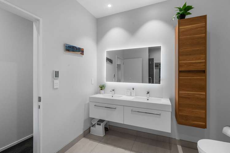 291 Cannon Hill Crescent Mount Pleasant_15