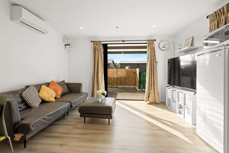 17 Ofanoa Lane Mount Roskill_4