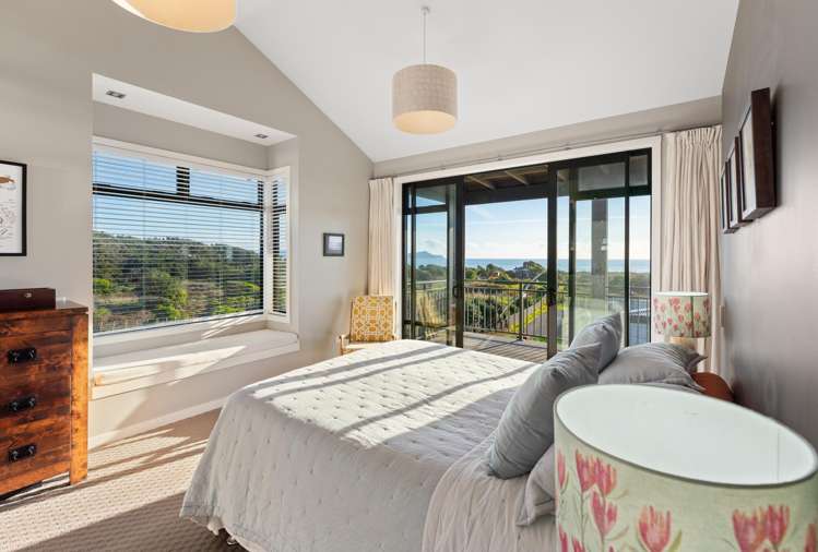 8 Beachview Grove Peka Peka_19